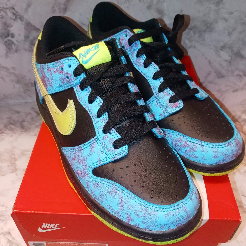 NIKE DUNK LOW SE 2